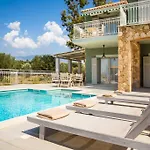 Afrodite Luxury Svoronata